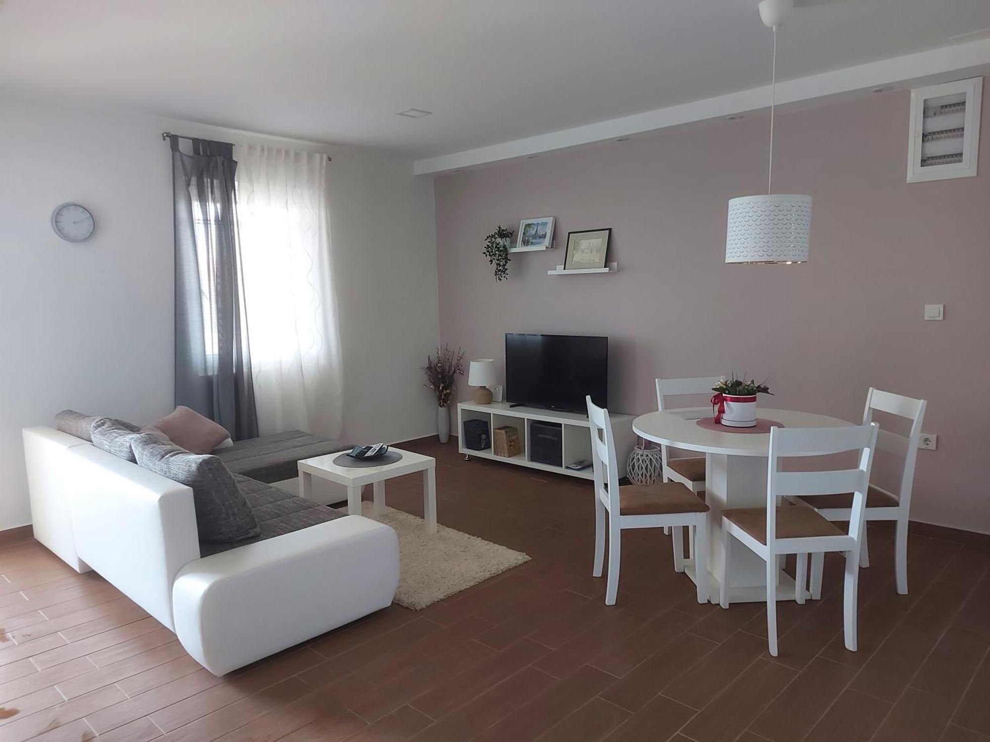 Apartman Lorna Turanj Eksteriør bilde
